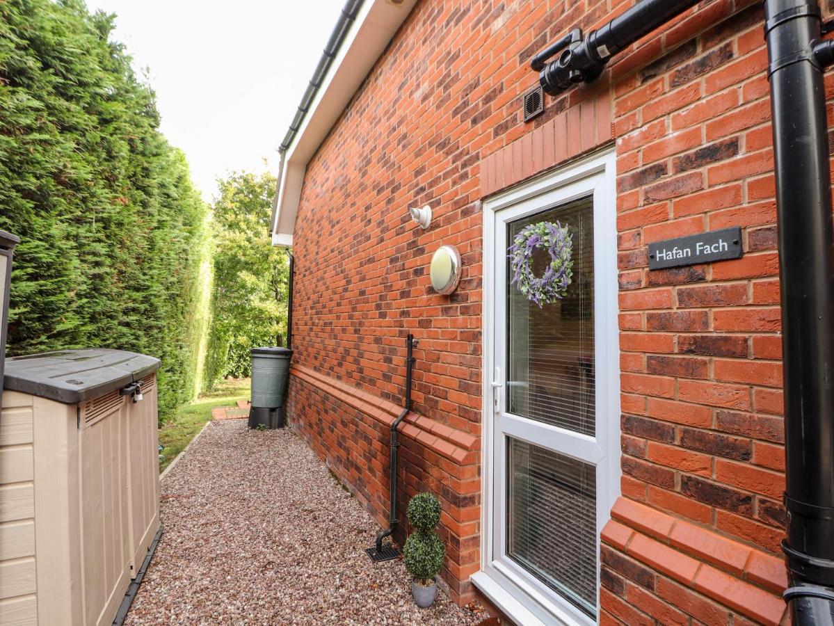 Hafan Fach Villa Mold Exterior photo