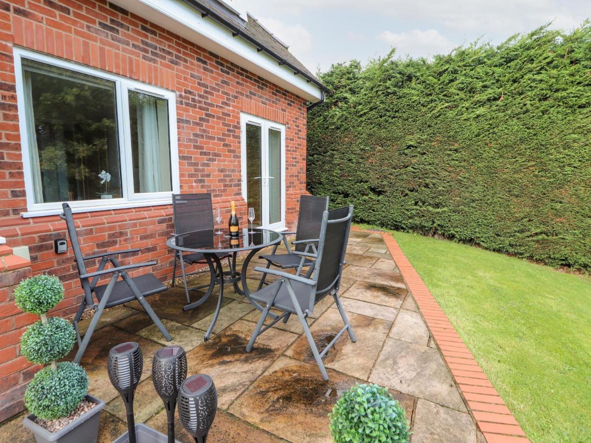 Hafan Fach Villa Mold Exterior photo